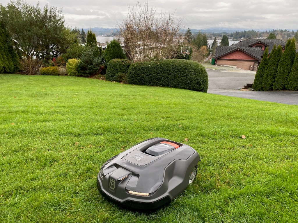 Husqvarna Automower installed in Lake Stevens, WA